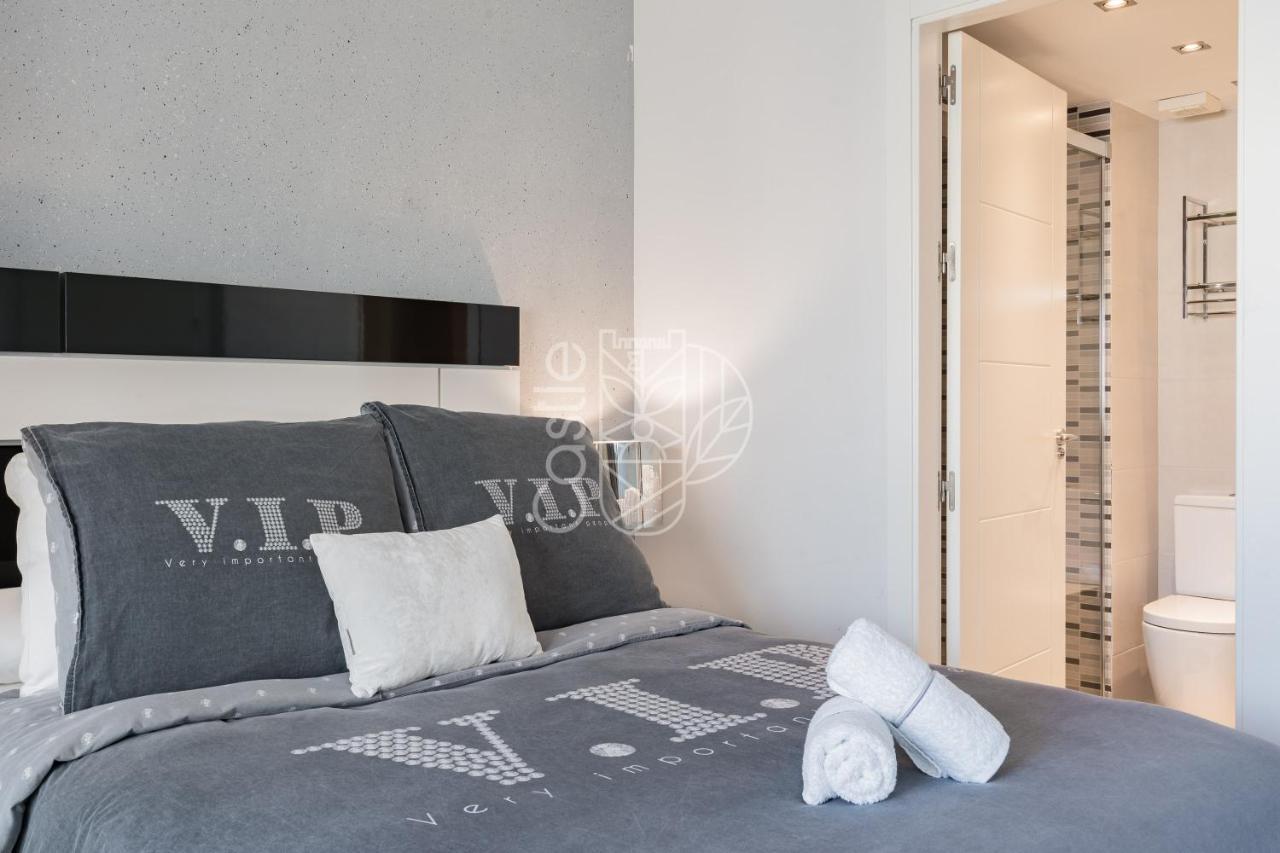 Апартаменти Malaga Benalmadena Puerto Marina Playa Vacacional Luxury Екстер'єр фото