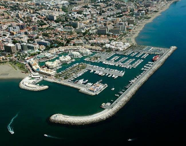 Апартаменти Malaga Benalmadena Puerto Marina Playa Vacacional Luxury Екстер'єр фото